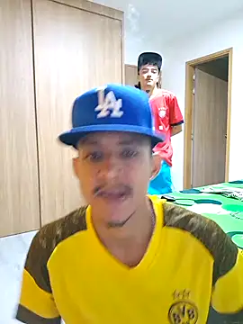 Snapshot of skinny23cm chatting on 12-03-24, 10:39 skinny23cm online show from 12-03-24, 10:39