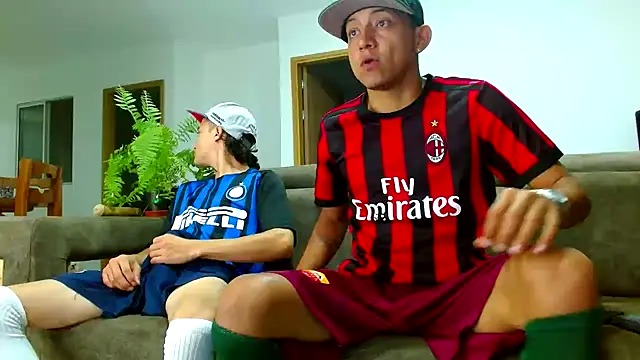 Snapshot of skinny23cm chatting on 12-19-24, 09:40 skinny23cm online show from 12-19-24, 09:40