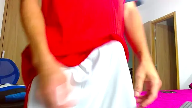 Snapshot of skinny23cm chatting on 12-31-24, 09:31 skinny23cm online show from 12-31-24, 09:31