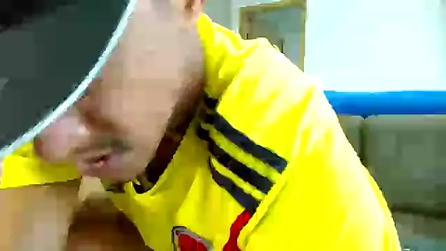 Snapshot of skinny23cm chatting on 01-22-25, 11:34 skinny23cm online show from 01-22-25, 11:34