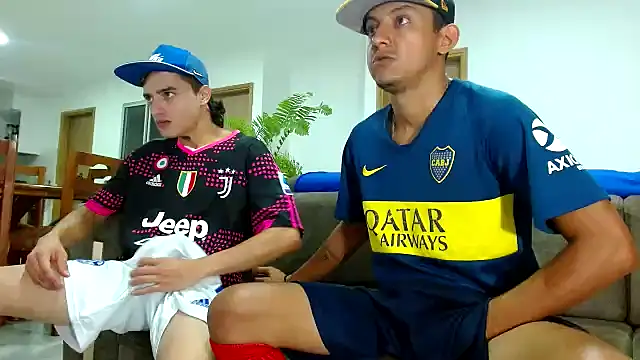 Snapshot of skinny23cm chatting on 02-07-25, 09:26 skinny23cm online show from 02-07-25, 09:26