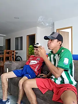 Snapshot of skinny23cm chatting on 02-10-25, 07:07 skinny23cm online show from 02-10-25, 07:07