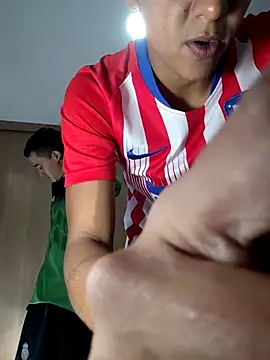 Snapshot of skinny23cm chatting on 09-19-25, 08:53 skinny23cm online show from 09-19-25, 08:53