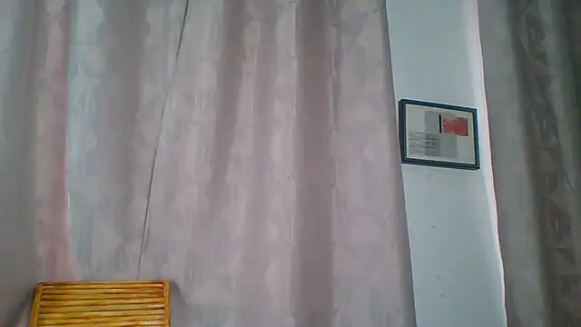 Snapshot of Curvy_Scarlet chatting on 10-26-25, 01:06 Curvy Scarlet online show from 10-26-25, 01:06