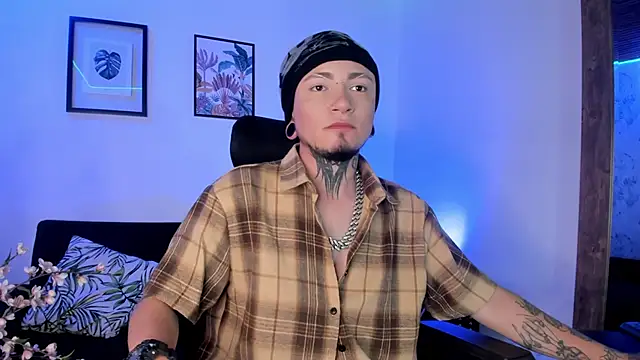 Snapshot of tyler_jones_ chatting on 09-16-25, 04:24 tyler jones online show from 09-16-25, 04:24