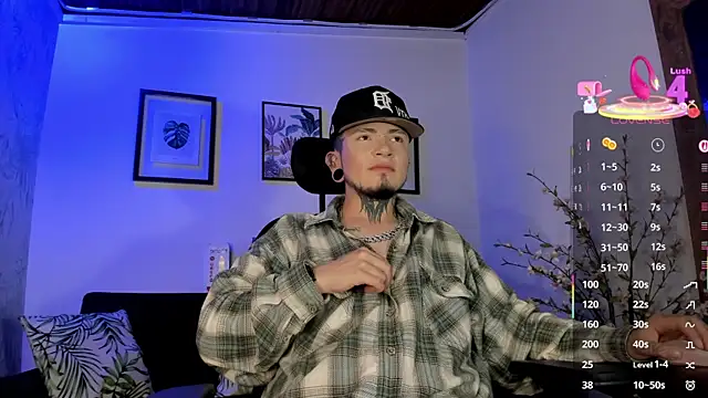 Snapshot of tyler_jones_ chatting on 10-03-25, 05:59 tyler jones online show from 10-03-25, 05:59