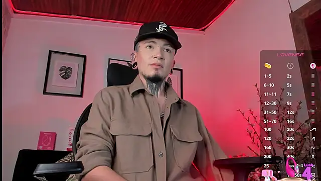 Snapshot of tyler_jones_ chatting on 10-09-25, 04:21 tyler jones online show from 10-09-25, 04:21