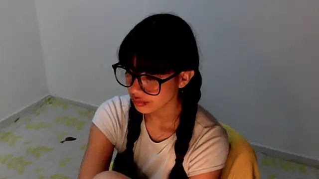 meganmiauu online show from 06-06-26, 05:23