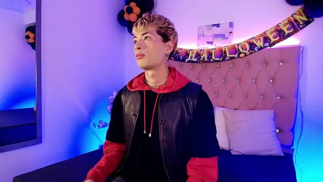 OzorioDany online show from 10-19-25, 03:40