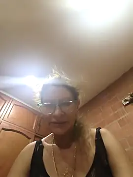 Snapshot of MaryeLunna chatting on 09-30-25, 12:37 MaryeLunna online show from 09-30-25, 12:37