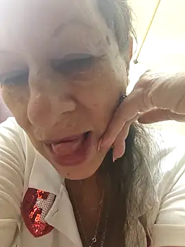 Snapshot of MaryeLunna chatting on 10-15-25, 12:05 MaryeLunna online show from 10-15-25, 12:05