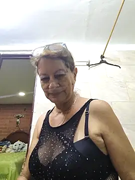 Snapshot of MaryeLunna chatting on 11-12-25, 11:36 MaryeLunna online show from 11-12-25, 11:36