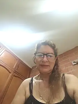 Snapshot of MaryeLunna chatting on 12-16-25, 11:48 MaryeLunna online show from 12-16-25, 11:48