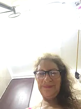 Snapshot of MaryeLunna chatting on 02-21-26, 12:11 MaryeLunna online show from 02-21-26, 12:11