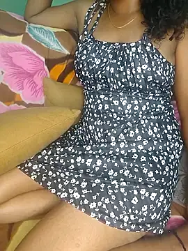 Snapshot of Tamilpallavi chatting on 10-01-25, 01:39 Tamilpallavi online show from 10-01-25, 01:39