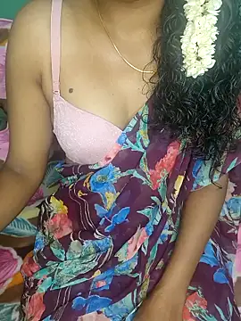 Snapshot of Tamilpallavi chatting on 10-04-25, 04:05 Tamilpallavi online show from 10-04-25, 04:05