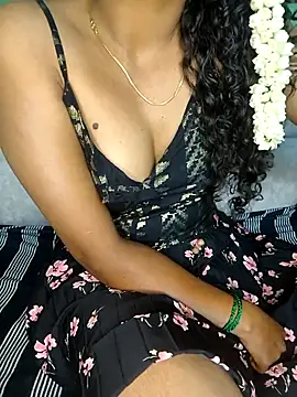 Snapshot of Tamilpallavi chatting on 11-06-25, 02:51 Tamilpallavi online show from 11-06-25, 02:51