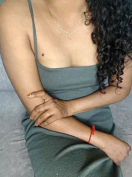 Snapshot of Tamilpallavi chatting on 01-15-26, 04:22 Tamilpallavi online show from 01-15-26, 04:22