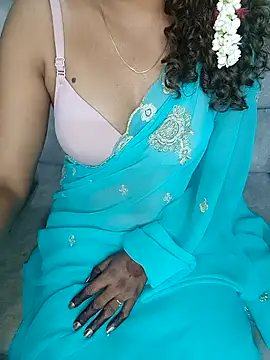 Snapshot of Tamilpallavi chatting on 03-03-26, 12:44 Tamilpallavi online show from 03-03-26, 12:44