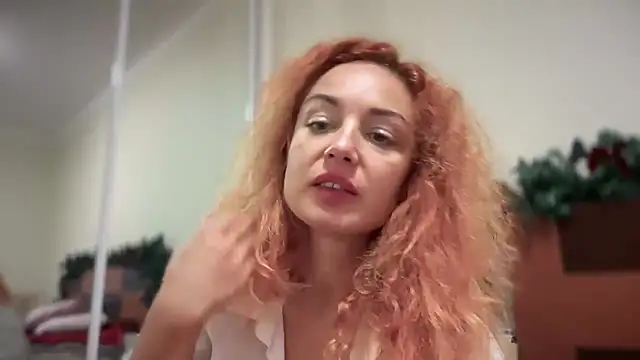 Reddgiirl online show from 11-28-25, 10:40