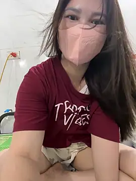 Snapshot of Moan_Mary chatting on 03-26-26, 04:12 Moan Mary online show from 03-26-26, 04:12