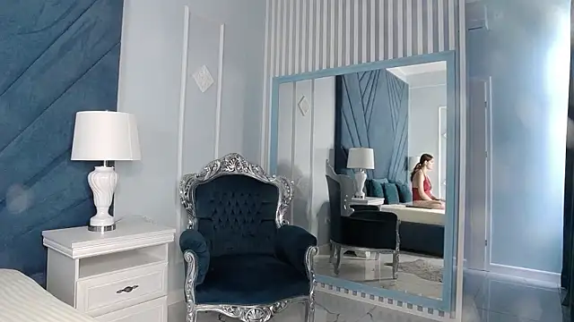 Snapshot of Evelisse chatting on 07-23-26, 05:49 Evelisse online show from 07-23-26, 05:49