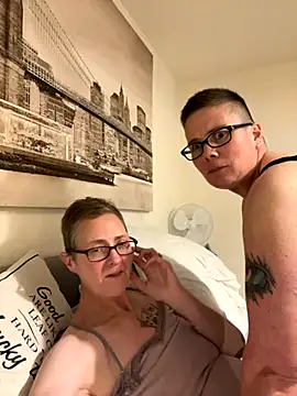 Curvy-Jinx online show from 10-16-25, 07:37