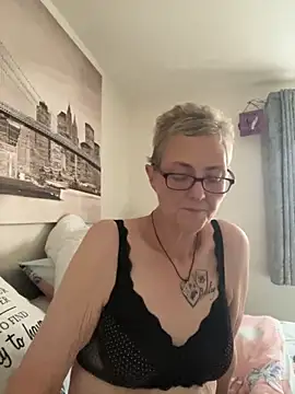 Curvy-Jinx online show from 11-01-25, 03:36