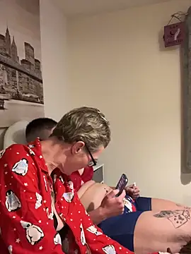 Snapshot of Curvy-Jinx chatting on 12-13-25, 08:36 Curvy-Jinx online show from 12-13-25, 08:36