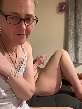 Snapshot of Curvy-Jinx chatting on 02-03-26, 08:58 Curvy-Jinx online show from 02-03-26, 08:58