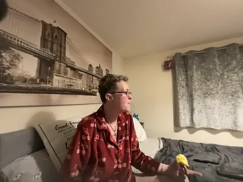 Snapshot of Curvy-Jinx chatting on 02-22-26, 07:56 Curvy-Jinx online show from 02-22-26, 07:56