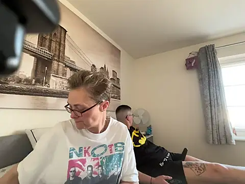 Snapshot of Curvy-Jinx chatting on 03-02-26, 12:45 Curvy-Jinx online show from 03-02-26, 12:45