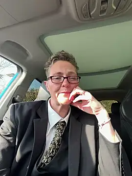 Snapshot of Curvy-Jinx chatting on 03-04-26, 11:49 Curvy-Jinx online show from 03-04-26, 11:49