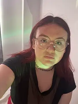 Snapshot of AliaMiller_ chatting on 06-21-26, 02:41 AliaMiller online show from 06-21-26, 02:41