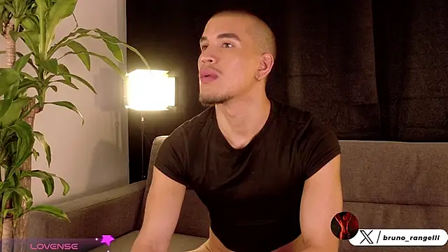 brunoorangel1 online show from 07-13-26, 11:07