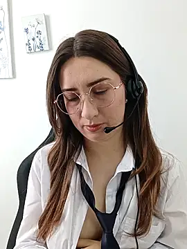 Snapshot of SUSY__06 chatting on 10-01-25, 12:11 SUSY 06 online show from 10-01-25, 12:11