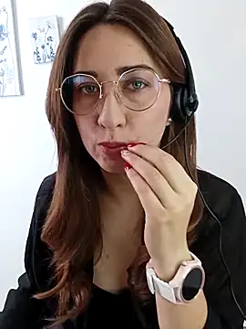 Snapshot of SUSY__06 chatting on 10-02-25, 12:12 SUSY 06 online show from 10-02-25, 12:12