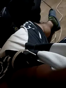 Snapshot of alber907 chatting on 03-01-26, 10:39 alber907 online show from 03-01-26, 10:39