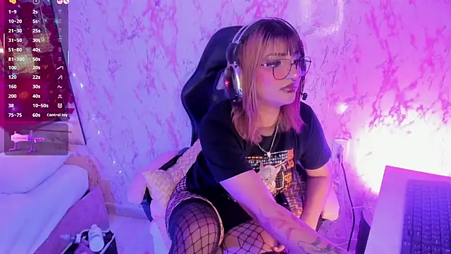 AriaNova  online show from 02-07-26, 01:15