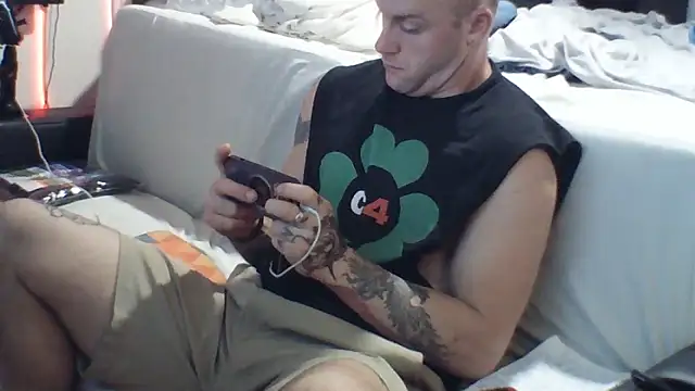 Luv2SuckBWC92 online show from 09-14-25, 01:38