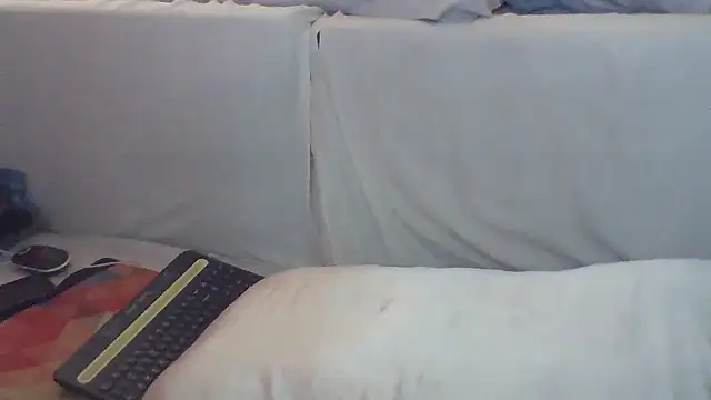 Luv2SuckBWC92 online show from 09-15-25, 05:02