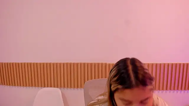 OliviaSweett online show from 04-28-26, 06:46