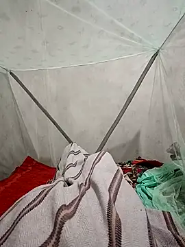 Snapshot of monubigcoock chatting on 10-31-25, 10:05 monubigcoock online show from 10-31-25, 10:05