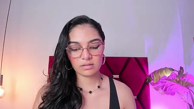 LunaAspen  online show from 02-10-26, 06:12