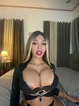 Snapshot of Monstercockgoddessx chatting on 05-23-26, 05:50 Monstercockgoddessx online show from 05-23-26, 05:50