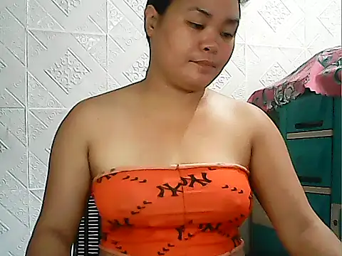 CreamyPussy4uxx online show from 04-28-26, 02:38