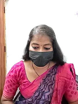 Snapshot of tamil_Sigappu_Roja chatting on 06-19-26, 12:59 tamil Sigappu Roja online show from 06-19-26, 12:59