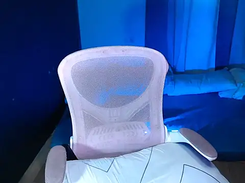 Snapshot of kiamiller_x chatting on 01-17-26, 06:40 kiamiller x online show from 01-17-26, 06:40