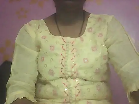 Snapshot of Lovely_bhabhi143 chatting on 10-07-25, 05:26 Lovely bhabhi143 online show from 10-07-25, 05:26
