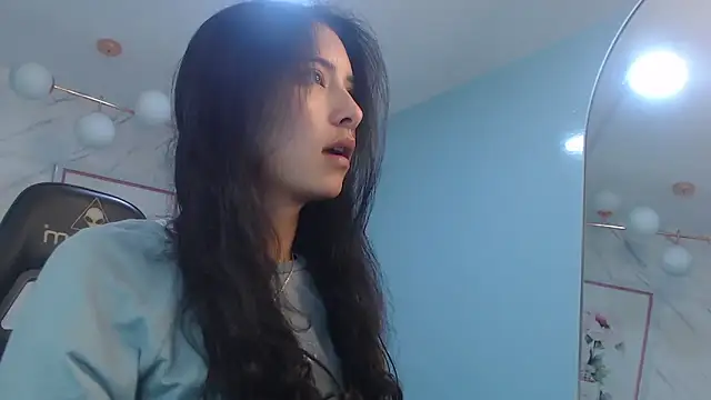 victoria hernandez t  online show from 04-08-26, 01:11